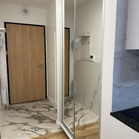 Citizen Arts Gym Sauna Balcony Apartment *
